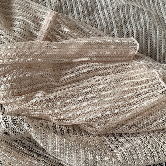 Babaton Humbert blouse in pink - Picture 9 of 11